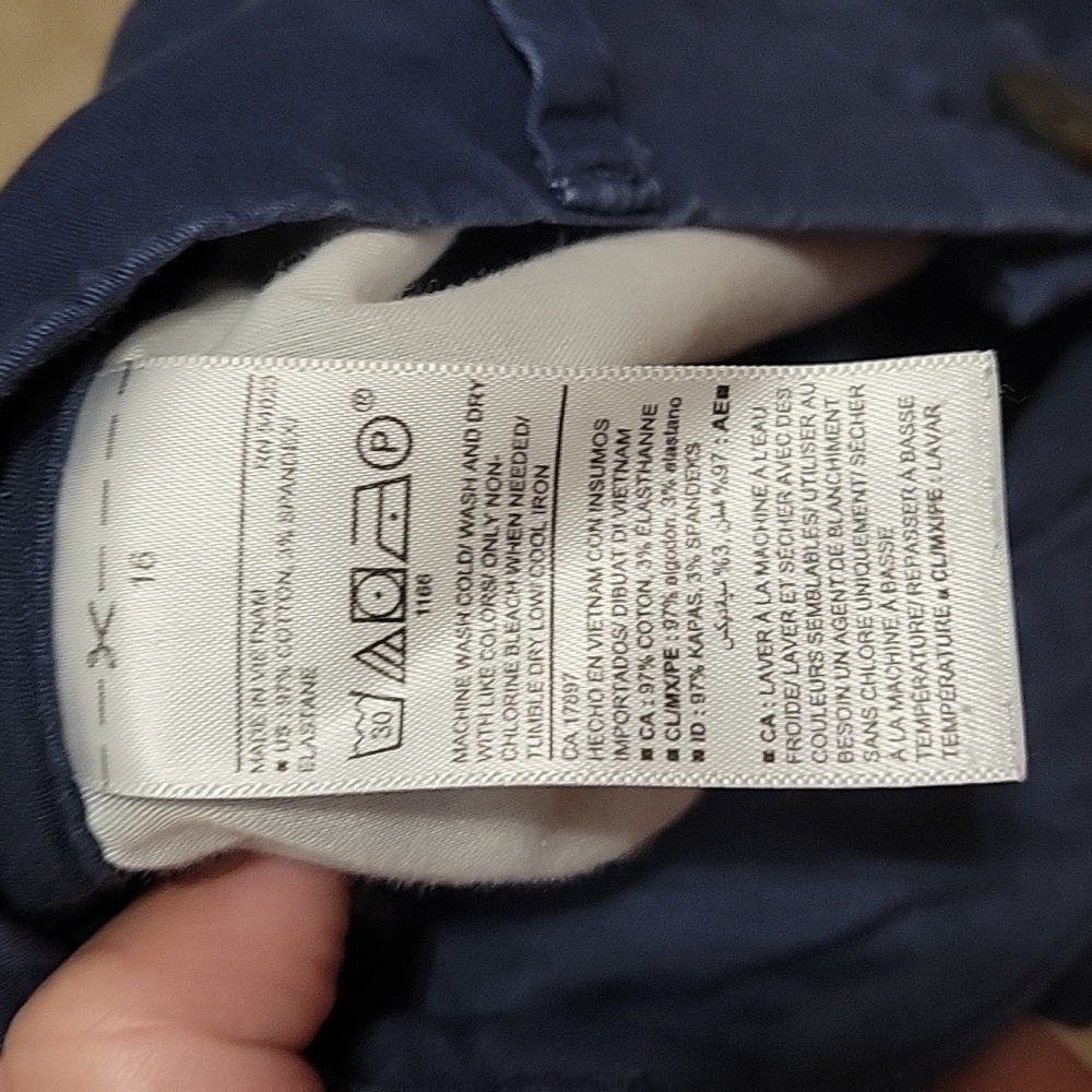 Navy Old Navy 5 in Shorts 16 - Picture 4 of 4